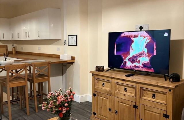 2-bedroom flat walking distance to Cardiff Bay Penarth Town Centre and Marina. n