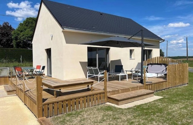 2-bedroom house for 4 people with jacuzzi