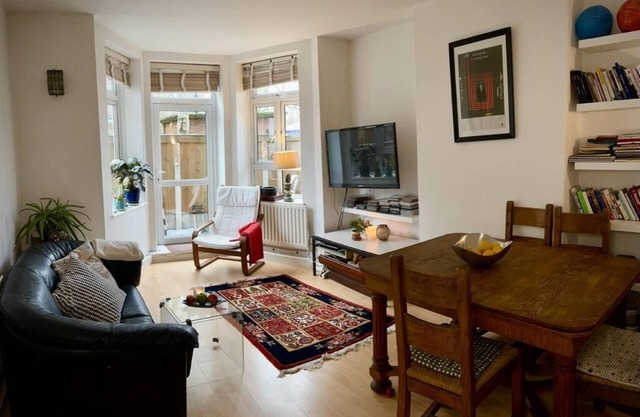 2 Bedroom Garden Flat.
