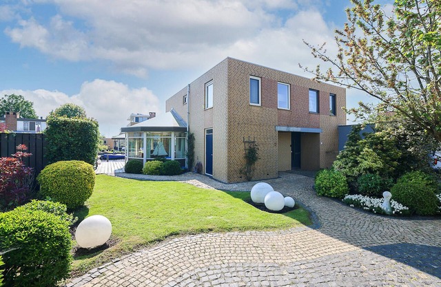 2 bedroom gorgeous home in Lemmer