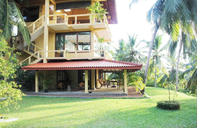 2 bedroom house on a 12 acre working plantation - Rustic