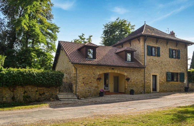 2 bedroom lovely home in Vitrac