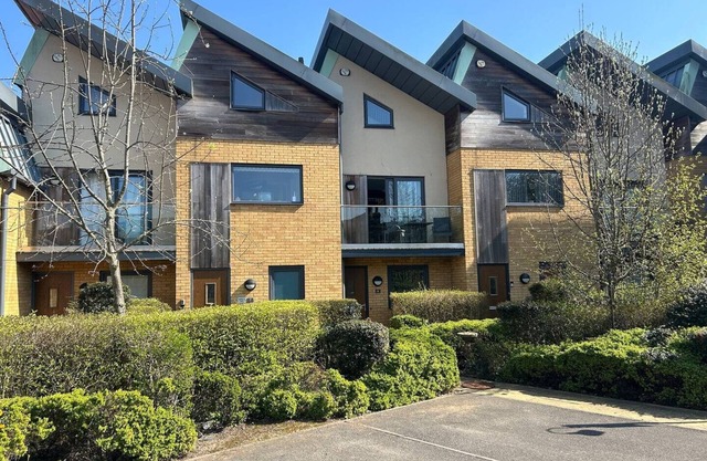 2-Bedroom Modern Home in Historic Lincoln