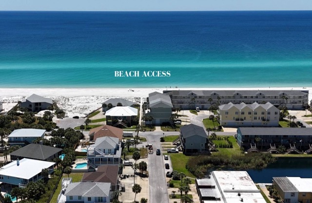 2-Bedroom Retreat steps from the Beach – Family-Friendly, Outdoor Dining!