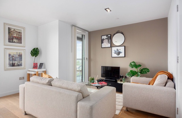 2 Bedroom Serviced Apartment in Avant-Garde Shoreditch London by MySquare