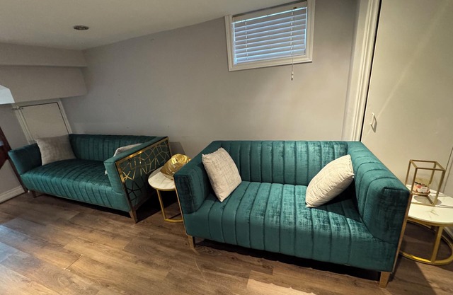 2 Bedroom Unit on a Quiet Street