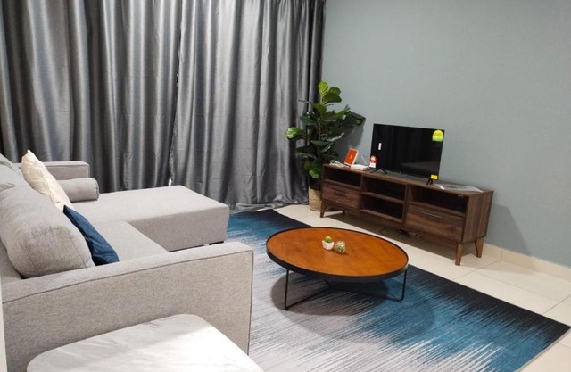 2 bedrooms with balcony@ saville cheras