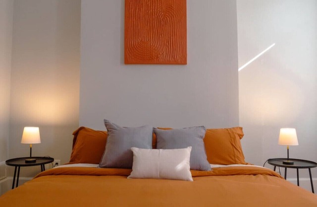 2 Blocks from TQL Stadium 2BR