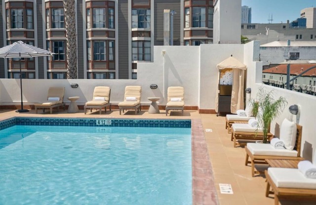 2 Charming Unit with Rooftop Pool, Near Yerba Buena & Chase Center