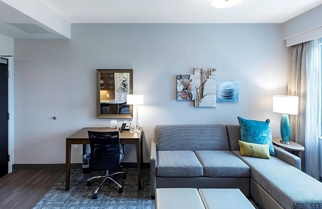 2 Inviting Rooms w/Pool & Hot Tub Access – Perfect for Marco Island Relaxation