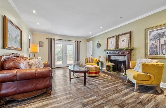 2 King Beds , 8 miles to Trilith, Pets friendly, Quiet neighborhood
