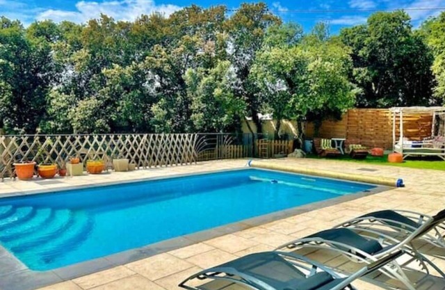 2 Logements Indépendants Dans Villa+piscine Jardin