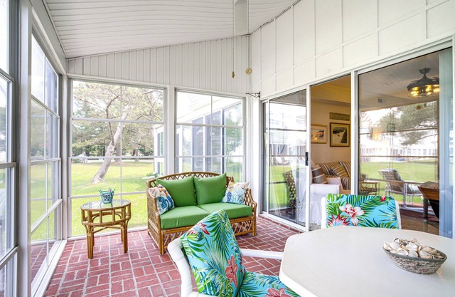 2 Mi to Beach: Gem w/Enclosed Patio in Selbyville