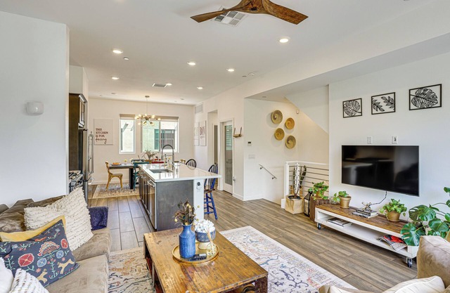 2 Mi to Beach: Luxe LA-Area Townhome w/Balcony