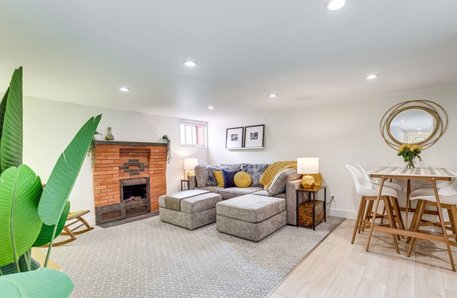 2 Mi to Downtown Denver: Stylish Gem w/Fireplace!