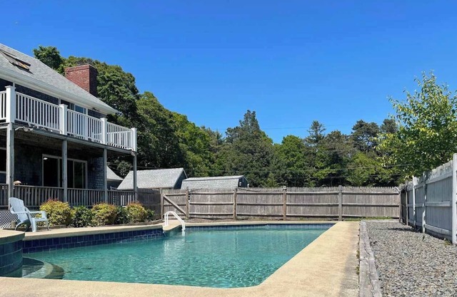 2 Mins to Beach + Heated Saltwater Pool, Views!