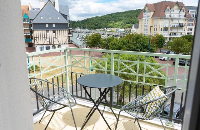 2 pièces Port Cabourg - 2 à 4 personnes - 34 m2 - Balcon - Vue Port - Exclusif Booking !
