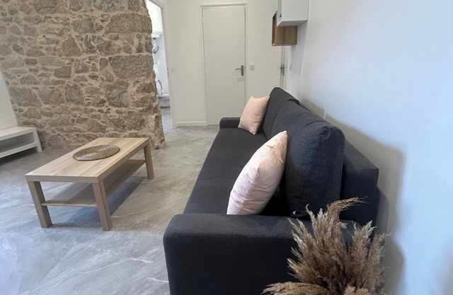 2-room apartment with terrace 15 min from Monaco