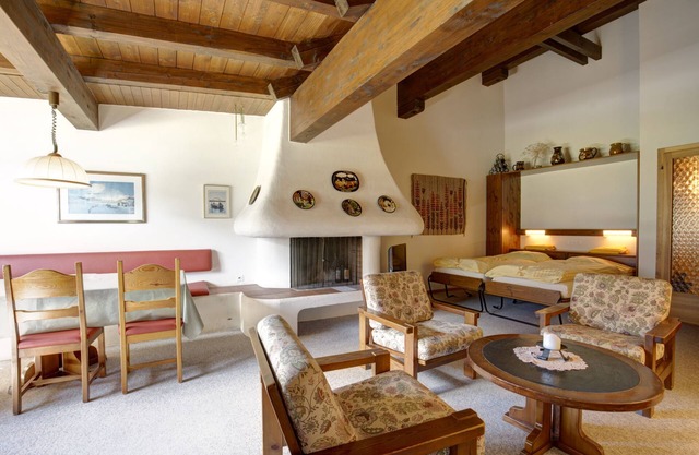 2-room flat with lake view on the 3rd floor