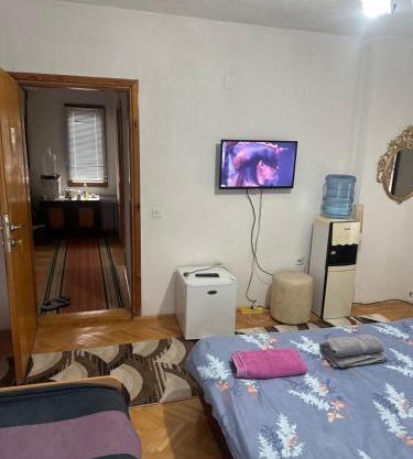 2 rooms