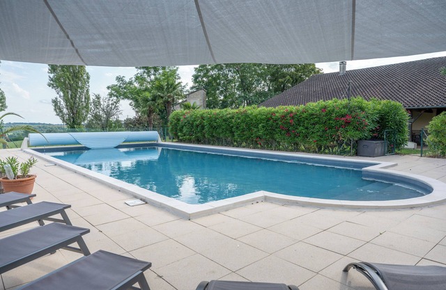 2 self-catering cottages on the same estate in the heart of South-West France