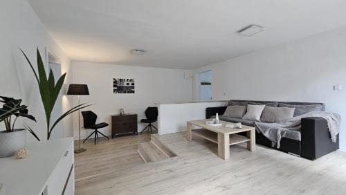 2 Zimmer Ferienwohnung mit Terrasse