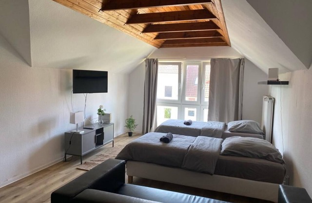 2 Zimmer Wohnung - Küche Badezimmer - 4 Betten - Parkplatz - Wifi