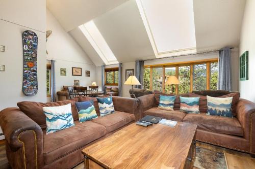 2054 The Pines Condo