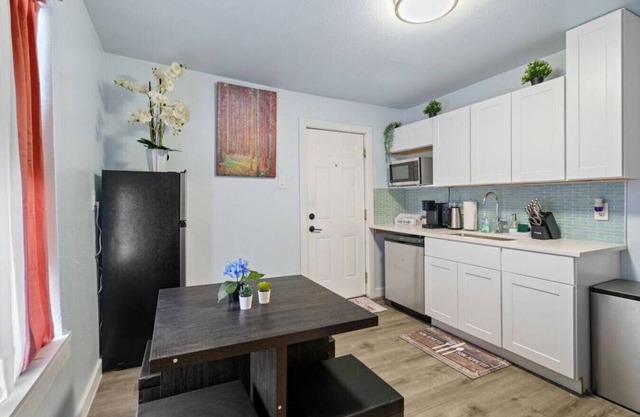 2308 Britton UNIT 3 · cozy and modern 1BR apartment