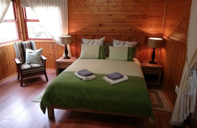 25 m² small inexpensive room with breakfast or whole holiday home
