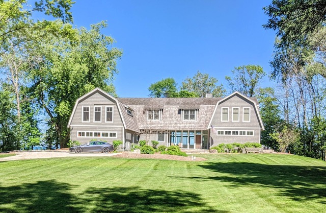 25 min. to Kohler Resort, Golf, Spa, Dining