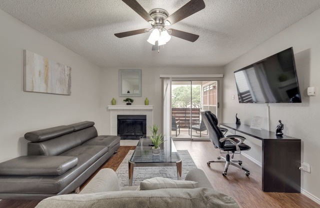 25% OFF New 1BD - Pool - DFW South -183/161 - Irving I010