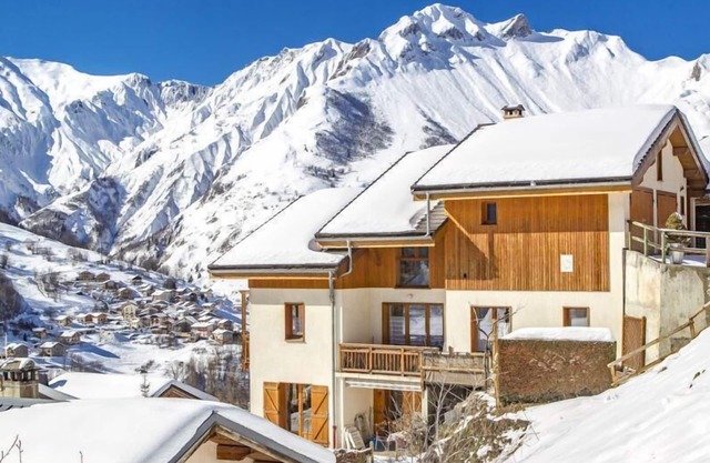250m from resort center, sauna, balcony, parking, tv, ski locker, 65m², Saint Martin de Belleville