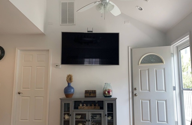 2Bdm, 1Bth, Ortley Bch, 1 block to beach, Pets Welcome!