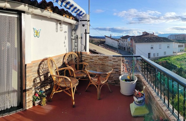 2bed Traditional Apt - Private Balcony - Fuenmayor