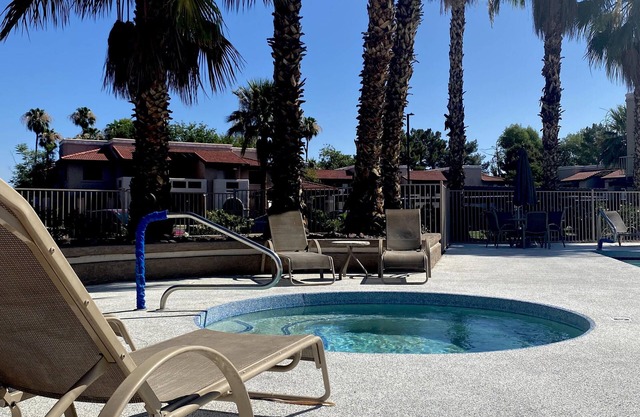 2bedroom Condo Next Door To Banner Thunderbird Medical Center