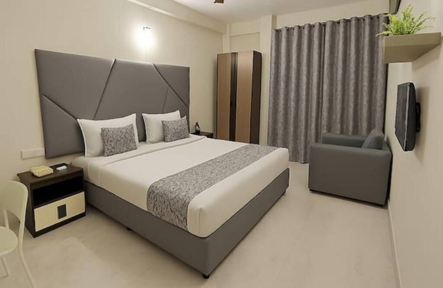 2bhk serviced apartment at powai