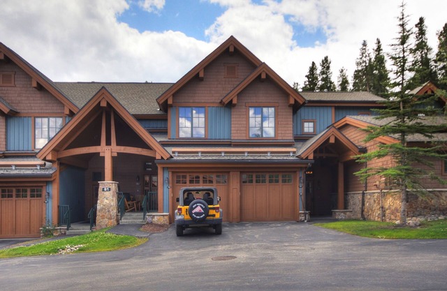 2br 2ba Winter Walk To Historic Downtown + Gondola 2 Bedroom Townhouse by RedAwning