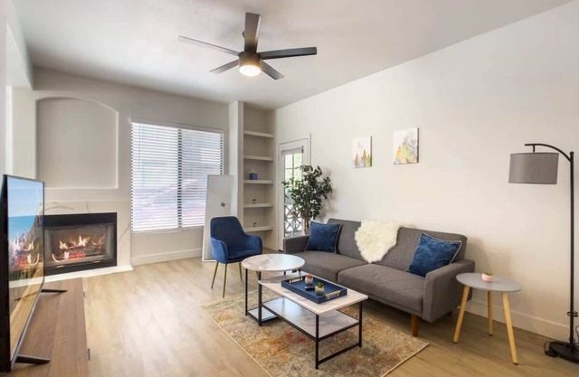 2BR Kierland Commons CozySuites by the golf course