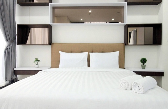 2BR L'Avenue Spacious Apartment By Travelio