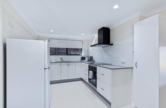 2BR Spacious House in Bald Hills