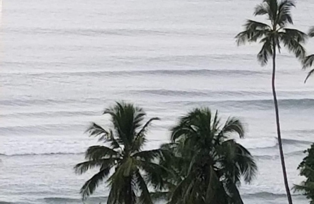 2dorm 1suite, 50m beach, sea view, sleeps 8, 100m2, free Wifi