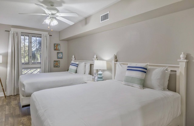 2nd Floor Pilot House Studio Condo in the heart of Baytowne Wharf at Sandestin Golf & Beach Resort!