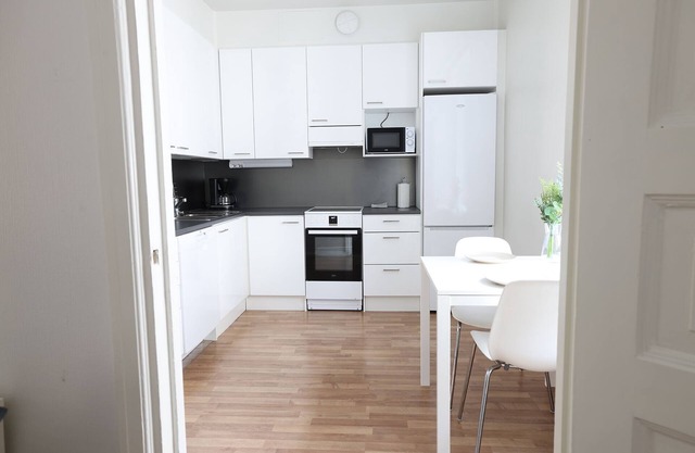 2ndhomes Cozy and Quiet 2BR Apartment