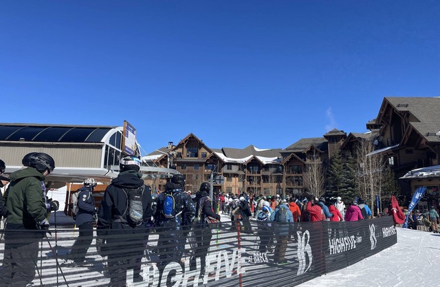 3 Bd; master & 2 suites. Independence Superchair and Gondola in Its Backyard!