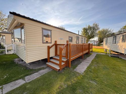 3 Bed Caravan - Side gated decking WiFi Pets