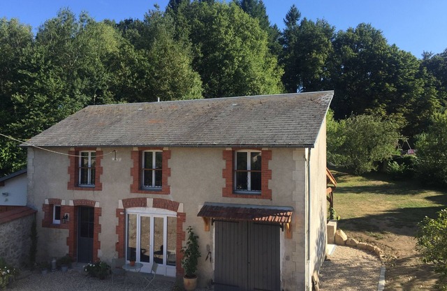 3 bed Holiday Home in the heart of rural France. Full of rustic charm. Sleeps 5