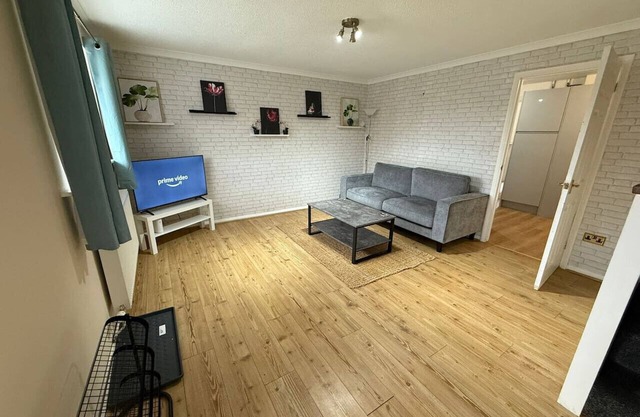 3 bed house by mustang escapes