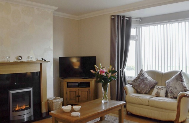 3 bedroom accommodation in Sandhead near Stranraer