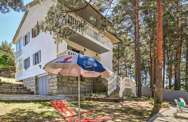3 bedroom accommodation in Navarredonda de Gredos